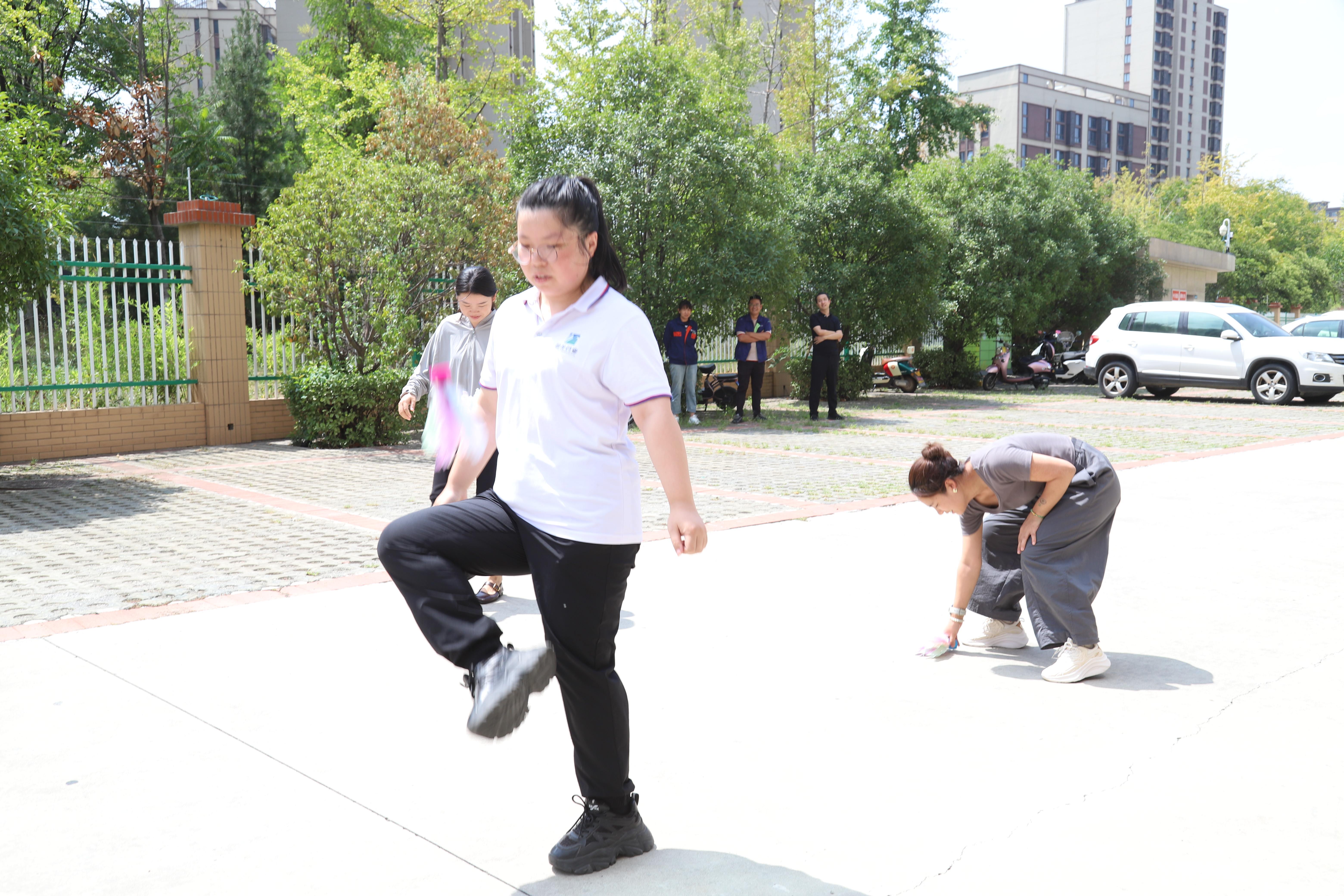 1756276109.jpg 5.jpg